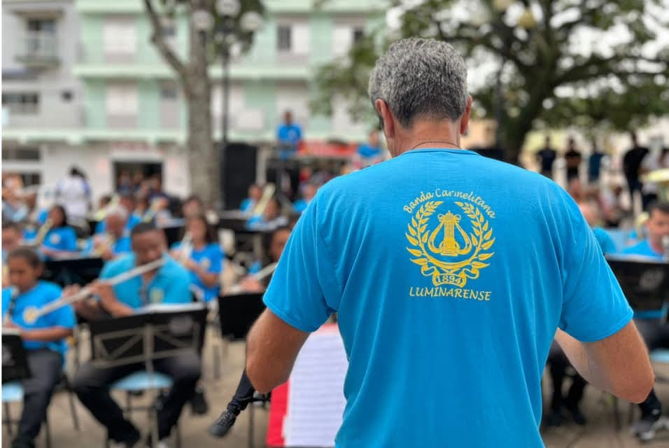 Músicos da banda em formação